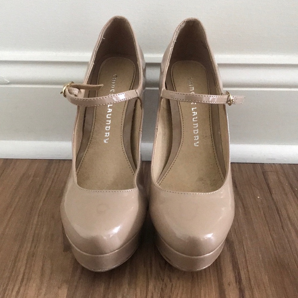 Nude Platform Pump